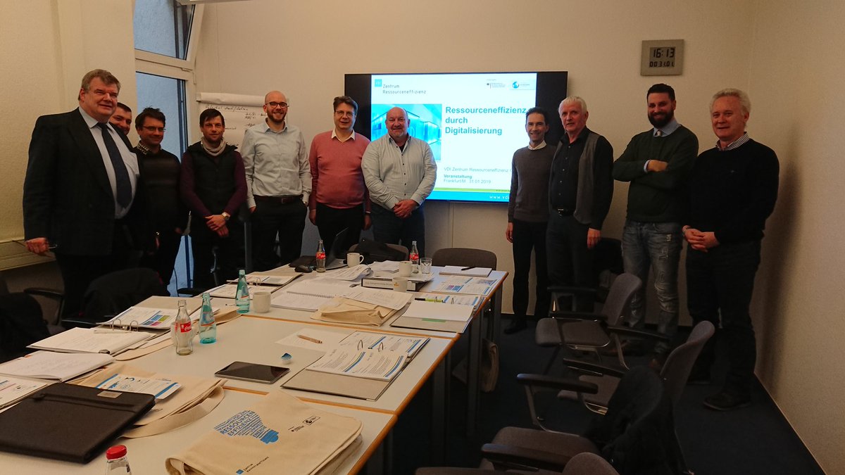 FABRIKtester's tweet photo. Fertig! 
Intensive Diskussionen und viel Inhalt in Sachen #Ressourceneffizienz durch #Digitalisierung! 
Danke an alle Teilnehmer und an die Ausrichter @VDI_ZRE und @HTAI_Hessen! 
Danke auch an @DECHEMA für die Infrastruktur! 

#FABRIKtester #SME #KMU #operativeExzellenz https://t.co/fni3oDSFXb