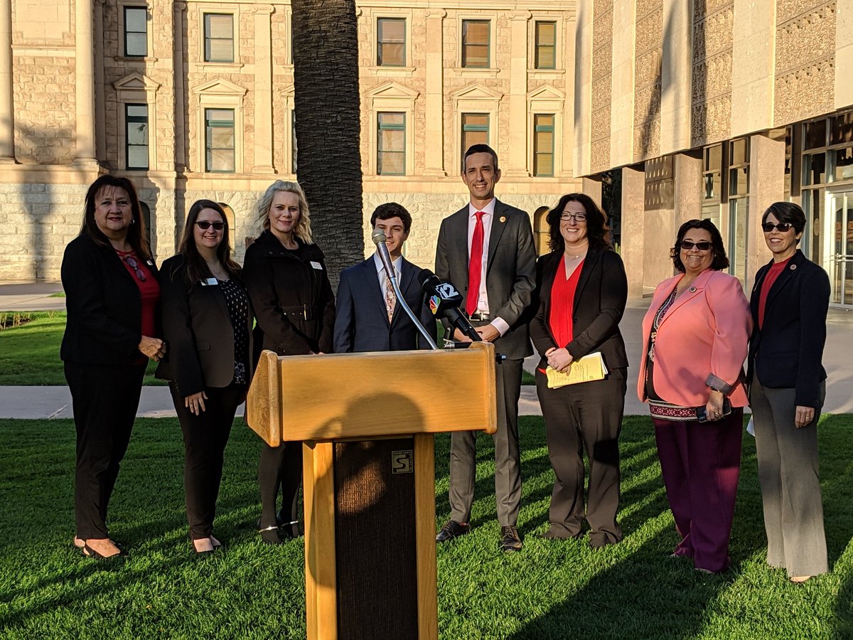seanbowie's tweet photo. Proud to work with @Jennifer_Pawlik and @AzSCA and announce our legislation to support more counselors in our schools. #SB1344 and #HB2562 will lower student-to-counselor ratios and fund additional counselors for our public schools. #LD18 https://t.co/zDg7MNLW19
