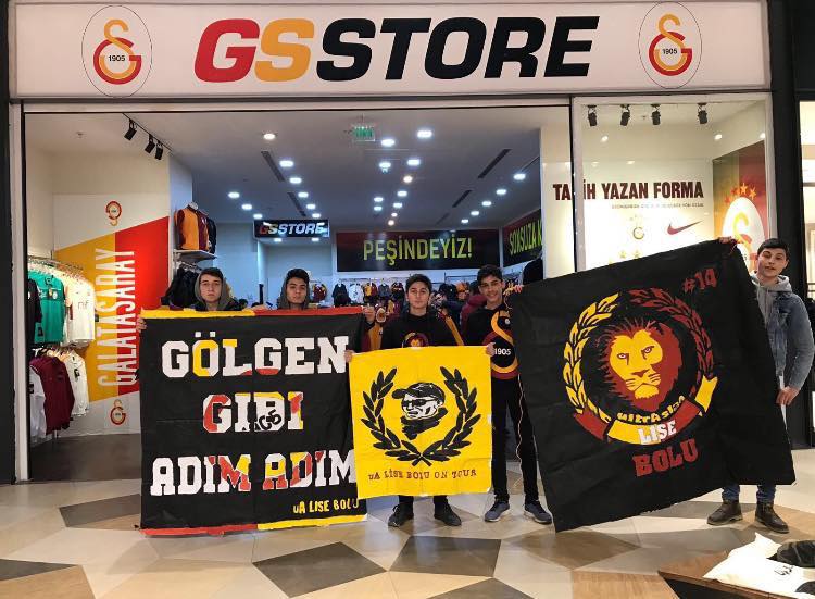ultrAslanLISE's tweet photo. #Yellowfriday ve #Greyweekend organizasyonlarından sonra sırada #YellowRedWeekend için tüm temsilciliklerimiz ile Gs Store mağazalarımıza akın etmeye hazırız.. https://t.co/qCiiVT6Wus