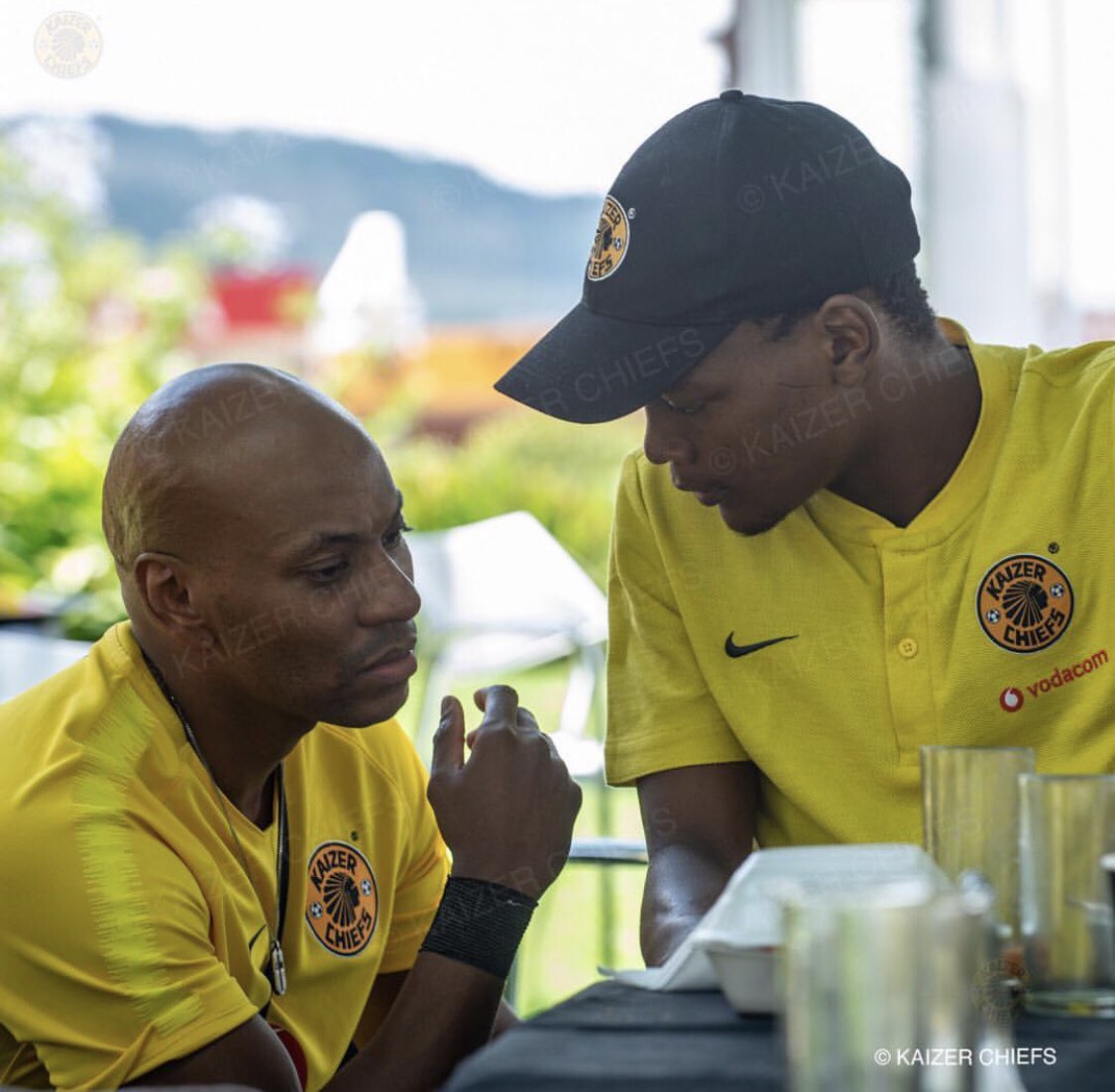 YesWeCrann's tweet photo. These pictures that Kaizer Chiefs posted of Wiseman Meyiwa’s farewell are absolutely heartbreaking...

So glad that the club have vowed to help look after him and his future, they’re doing a great thing. https://t.co/G6b84q6ByH