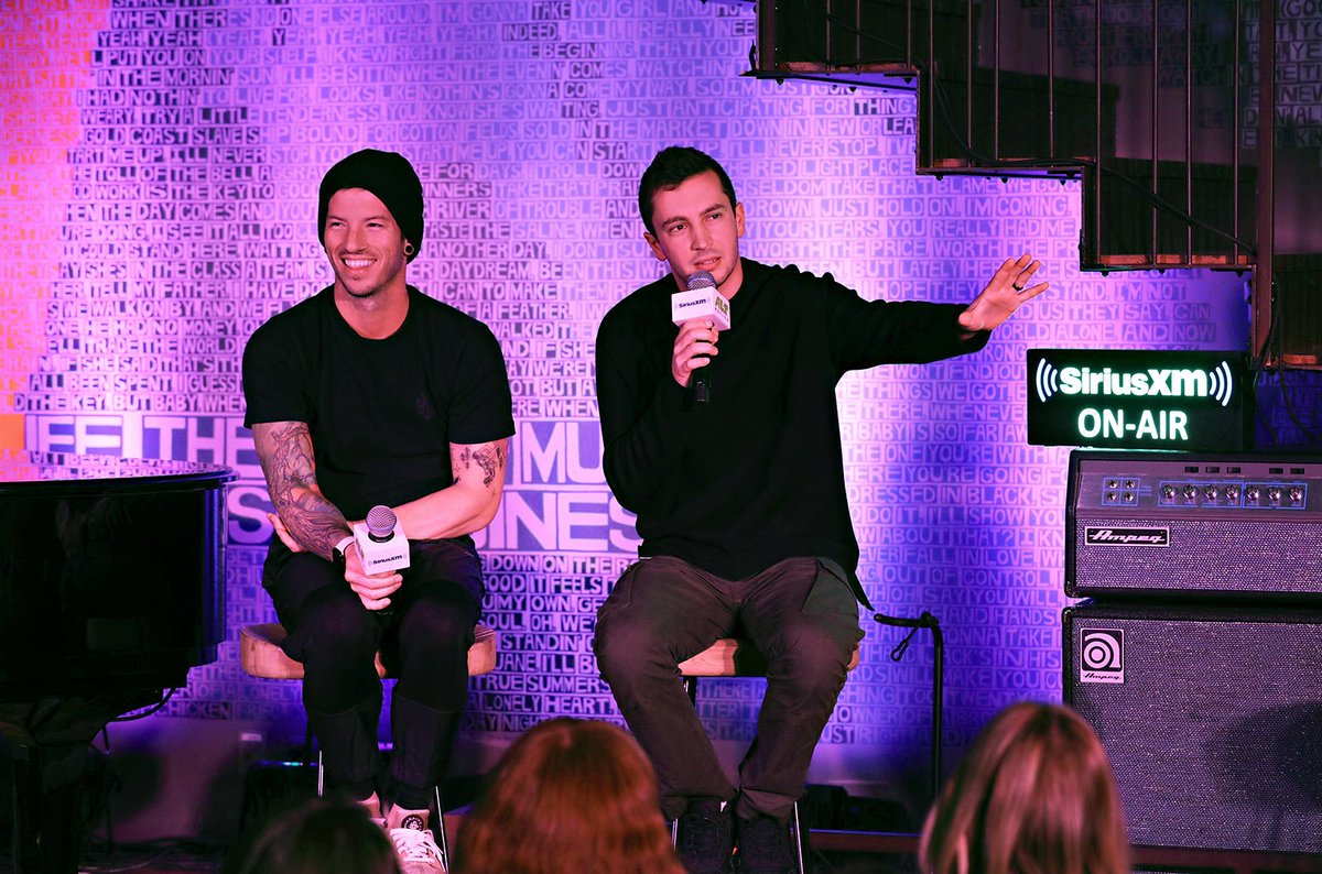 billboard's tweet photo. .@twentyonepilots debut "Cut My Lip" at intimate SiriusXM event https://t.co/zbmZ9q4S9j https://t.co/8XCurQdxNC
