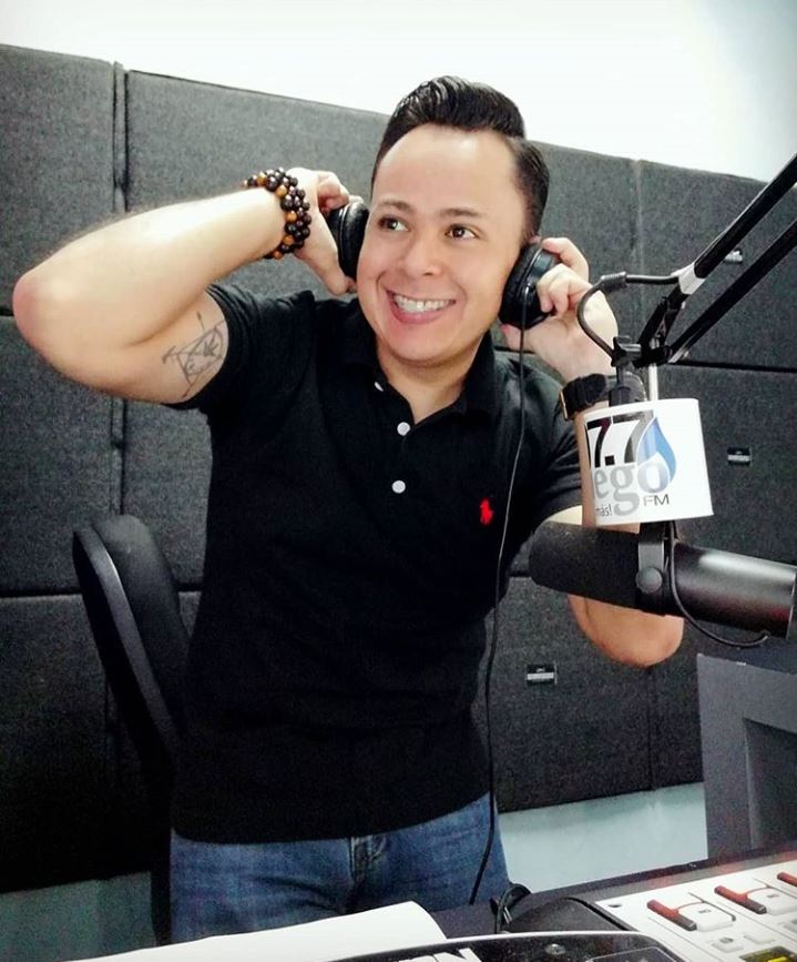 AL AIRE | Ya te acompaña en cabina <a href="/JuanjoG9/">JuanJo Gonzalez GMV</a> con la música que a ti te gusta😎🔥 No te pierdas la programación de #1077Fuego, escríbenos a WhatsApp, solicita ya tus canciones 📲7259-7364