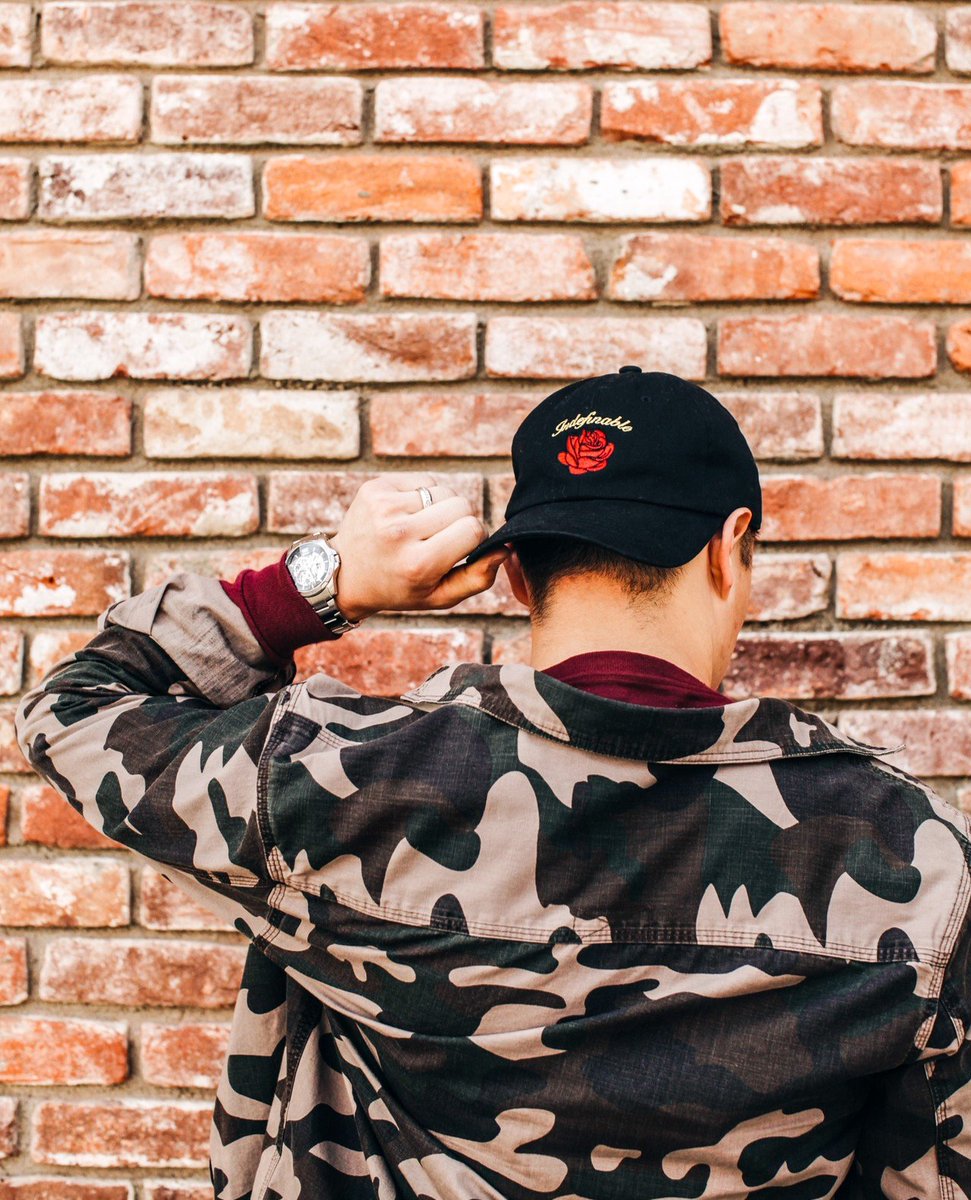 IndefinableOnez's tweet photo. "Every great man is unique." 🌹
.
.
Quote by #RalphoWaldoEmerson
.
.
#indefinable #clothing #rosegold #express #your #greatness #rose #city #pasadena #california #fashion #style #instagood #love #photooftheday #stylish #outfit #model #picoftheday #trending #teamindy🌹🏆💯 https://t.co/QEdeCDaFTQ