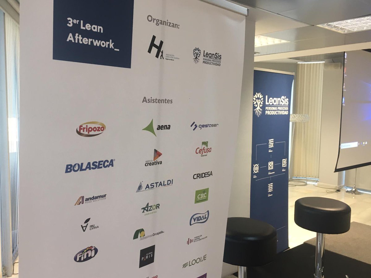 creativa's tweet photo. No nos podíamos perder el 3º Lean Afterwork en #Murcia. Ahora escuchando la ponencia de Jose Ramón García de @Jisap_es #leansis #leanafterwork #sistemalean #productividad https://t.co/wPPcRGl7zl