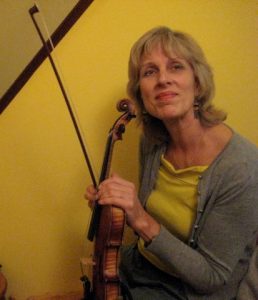 Belinda Jones started her musical life in the progressive rock world.  She is now a music teacher and performer particularly on fiddle.  Along with husband Richard she will be musician for the Spring bank holiday camp at Chedworth.