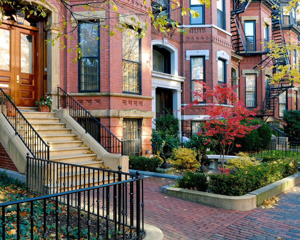 "We have nothing left to lose and a world to see"
.
. 
. 
. 
<a href="/niido/">Niido Powered by Airbnb</a> #airbnb #niido #rent #homesharing #vacation #resident #guestroom #niidonashville #niidoorlando #nashville #orlando #travel #company #interiordesign 
Our Locations: @niido_nashville @niido_orlando