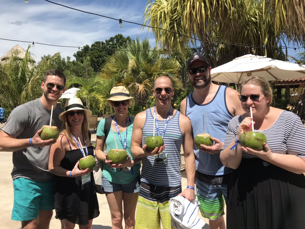 We are cocoNUTS for Costa Rica 😉 <a href="/TaraLynnH_TD/">Tara-Lynn Hughes</a> <a href="/JennAuld/">Jenn Auld</a>