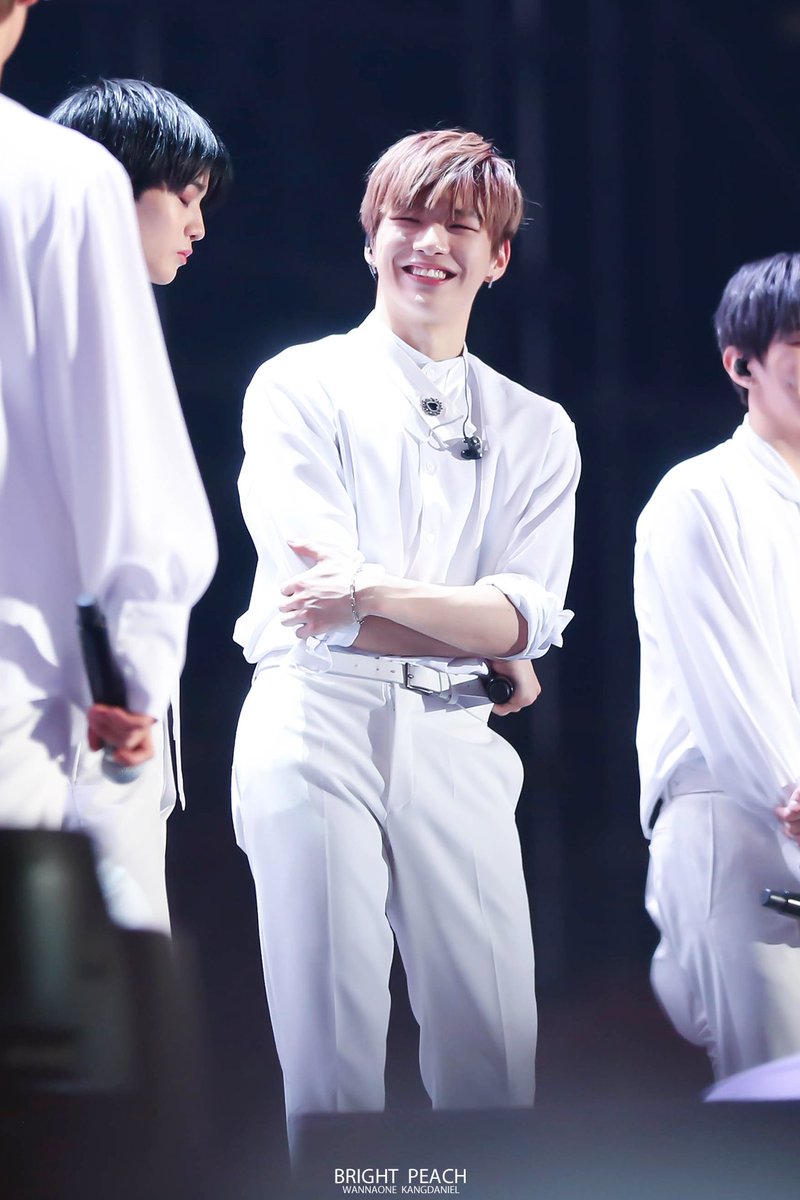 BrightPeach1210's tweet photo. 190125 Wanna One Therefore Concert Day2 #강다니엘 #다니엘 #KangDaniel #Daniel #워너원 #WannaOne
🔗https://t.co/tVn2SwFceB
🔗https://t.co/wEx6nx5ojF https://t.co/KoKCozOQ8G