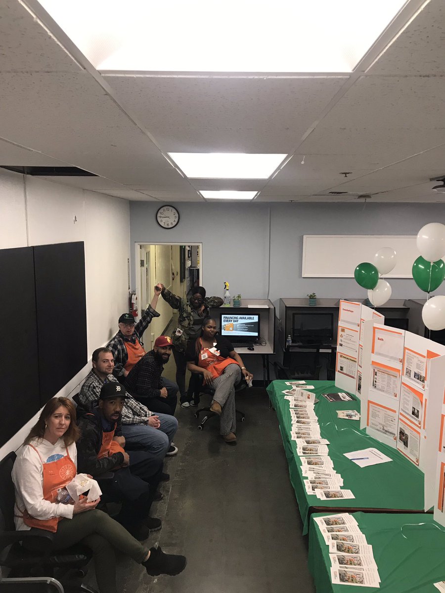 bigdealjoshhd21's tweet image. Day 3 “SAW” Last night  closers getting trained &amp;amp; developed!!  , Taking action getting involved in services connect learning the benefits of our programs and the large impact it has on the store #associateinvolvement #paccentralSAW