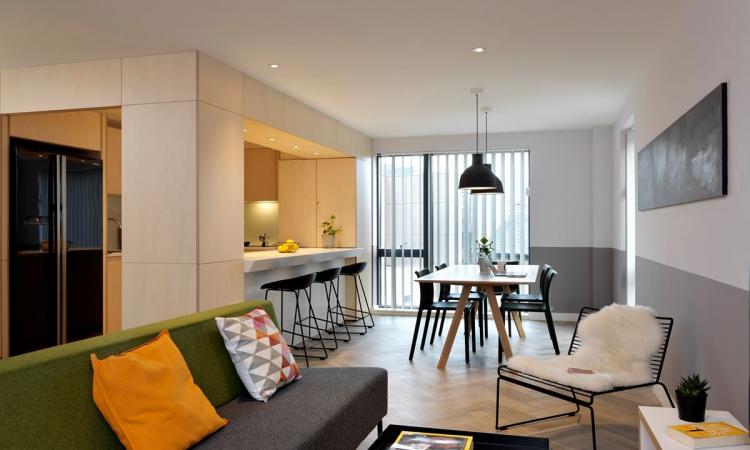 accommod_engine's tweet photo. Student Castle Cambridge is right in the thick of things, just a few  minutes’ walk from Jesus Green and the neighbourhood’s coffee bars,  cafes, shops and museums. This student accommodation has super stylish rooms, 24/7 security, a gym and free bike hire
https://t.co/dXOgtxdyzO https://t.co/X30SoioUqG