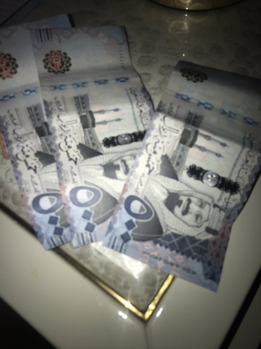 zozo55556's tweet photo. اعرف مساج وعندي زيوت جايبها من امريكا بنفسي خاصه للمساج
ومكاني خمس نجوم 
عمري ٢٤ ابيض جميل 
وزني ٧٩
طولي ١٧٣
ساكن الخبر
كاش
الدمام
فحل الخبر
فحل الدمام
سالب الخبر
سالب الدمام
❤️👌 https://t.co/5As4rAoIJp