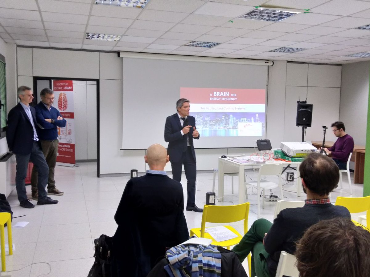CrowdfundmeIT's tweet image. Si parte con l'evento di presentazione di @treesolu! @StefanoMainetti Direttore del @PoliHub introduce i founder della PMI innovativa che sta raccogliendo capitali con CrowdFundMe!
#TreeSolutionsPresentation