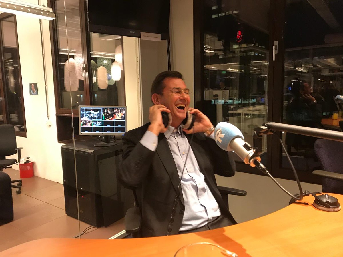 📻 Het komende uur op <a href="/RTV_Rijnmond/">Rijnmond</a>: de van oorsprong Rotterdamse ambassadeur, Robert van den Dool, over de Ambassadeursconferentie en zijn werk als ambassadeur in Ivoorkust #NLamb2019: rijnmond.nl/radioprogrammas