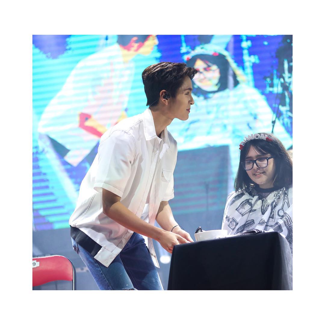 w24_br's tweet photo. [#IG] 03.12.18 - Atualização do W24 no fanmeeting em Santiago.

🔗https://t.co/rfW1mjmMbk

#W24 #더블유24 #world24hours #Jonggil #Howon #Yunsoo #Aaron #Jiwon  #더블유투웬티포 #소심해 #SOSIME #난리부르스 https://t.co/dfCjA2X0aQ