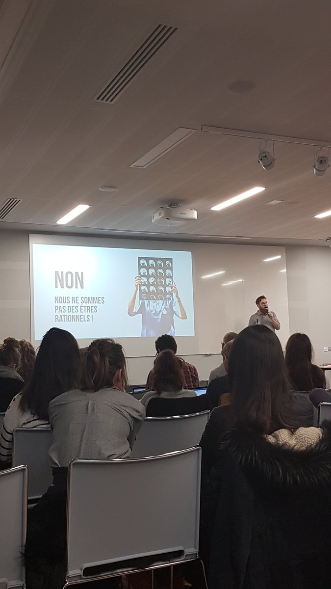 MorganeCasset's tweet photo. "Les statistiques réduisent l'empathie: il faut privilégier l'émotionnel." @lecirejaune #empathy #emotional vs #rational https://t.co/Uipv0uH7vd