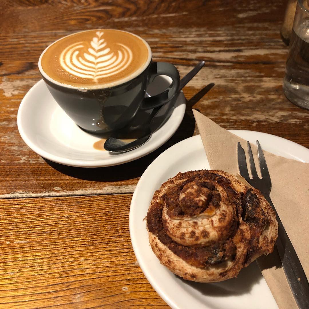 gilleanmcd's tweet image. 24/100 #100daysofwriting Planning with @bettysbeautifu1! Who knew that new ideas and events would start to bubble up like snowdrops? And noting stuff at the Night at the Anatomy Museum tonight. Back to better words from tomorrow #wheelsonfire #honestpossibilities #deargreenyness