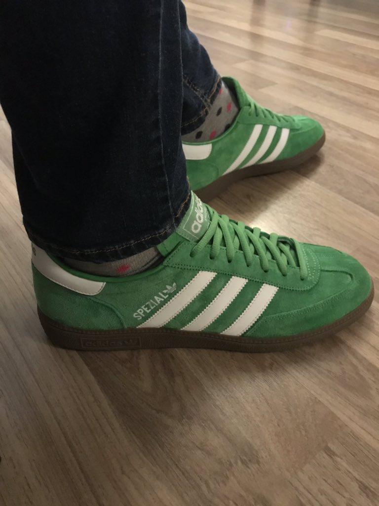 @LiamJHutchison @3_stripes4life @ainsworth26 @Mickybhoy37 @KicksLinks @man_savings @transalpino @SJM1878 @AdiSneakerFreak @SPZL_PPL @deedaascouser @casualsdirect Love em pal