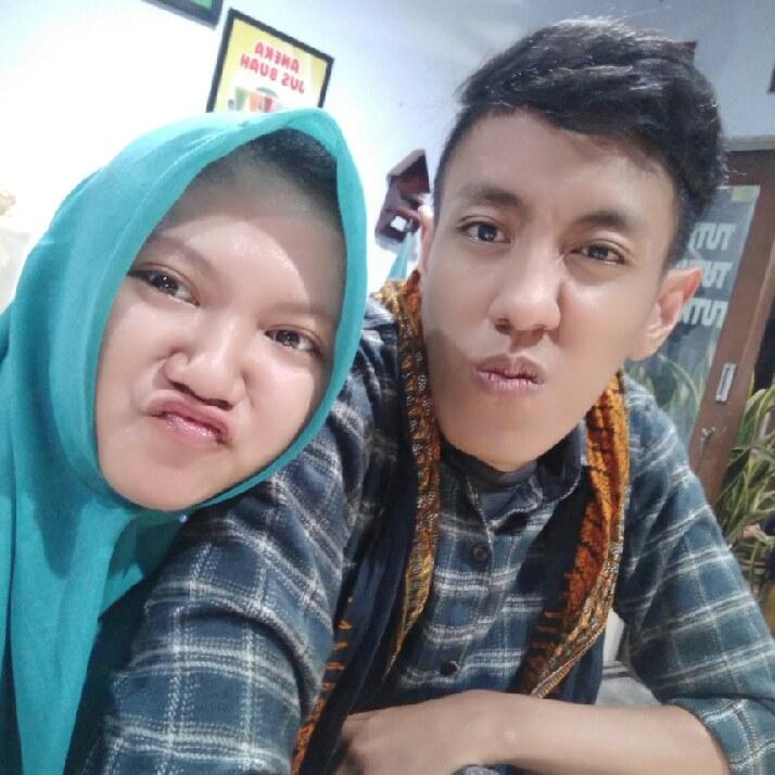 Nicho_Trubus's tweet photo. ayo pergi bersamaku > Gabut butuh asupan Gizi on #BIGOLIVE https://t.co/eNGzSyJv35 https://t.co/uZhFrjkv71