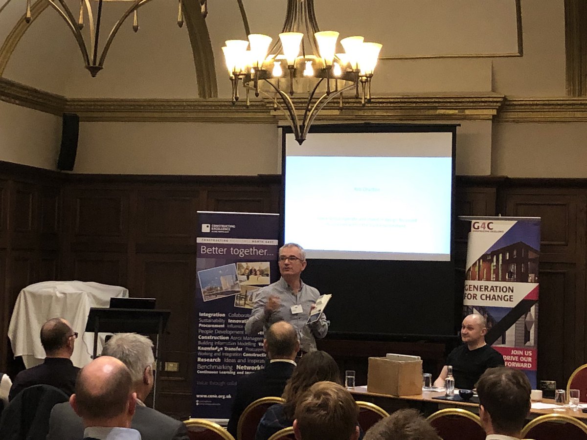 ConExcellence's tweet image. Next up is Rob Charlton @SpaceArchUK taking us on a journey of technology! #upgradingnewtechnology #investintechnology