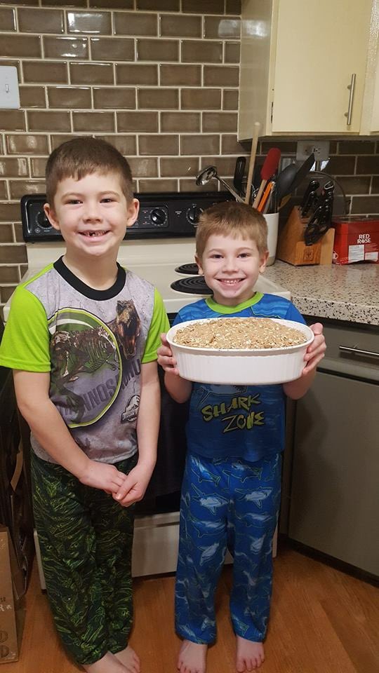 SLCSpearson's tweet photo. Mrs. Townsend and her #pearsonpioneers accepted the #colddaycooking challenge from Mrs. Dancer and the rest of the Pearson teachers and made apple crisp this morning! #togetherisbetter #pavetheway #PolarVotex19 https://t.co/5zW4GZhQdg