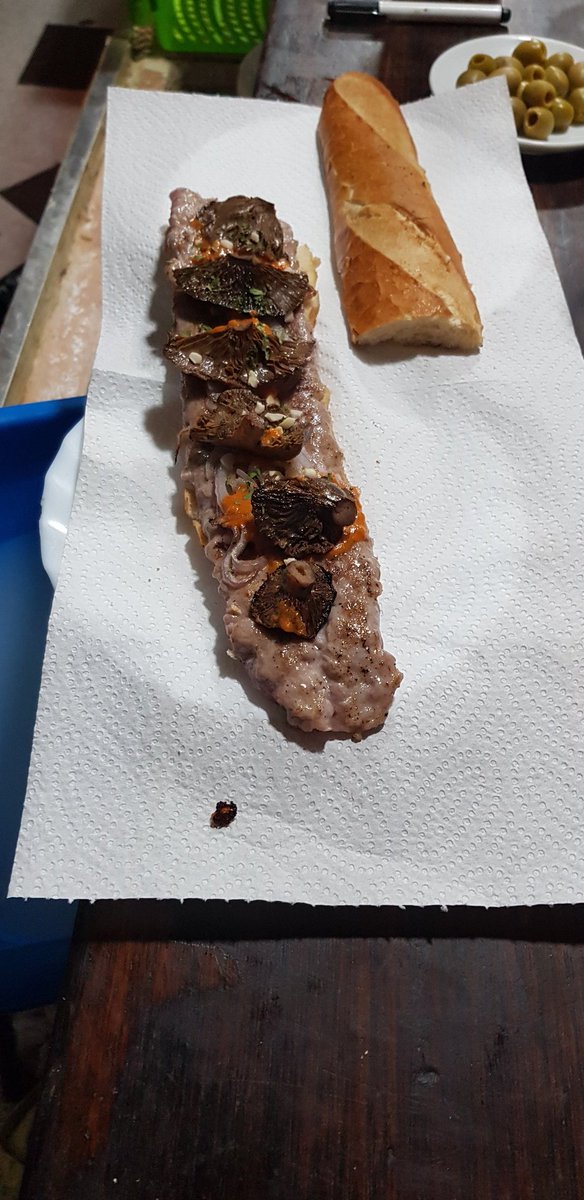 jordisendra's tweet image. Que hagués estat de Tarragona sense els mítics bocates de #BoadaPregoner Els #TGNtt t&apos;estem immensament agraïts per avui i x tants anys de felicitat gastronòmica.
#graciesBoada I moltes gràcies per fer-me l&apos;entrega de sobrassada que m&apos;agrada 😅😍