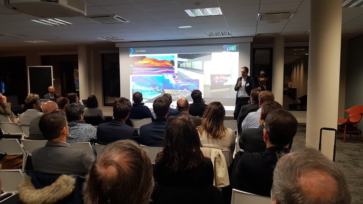 DMAFrance's tweet photo. Retour sur le CES Las Vegas merci à @MiraneDooh pour ce retour d'expérience #agclubDM https://t.co/lu7RX5VmUR