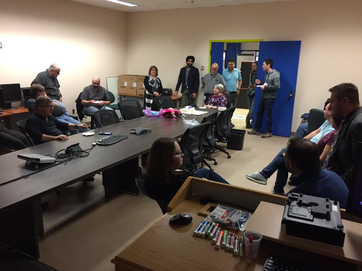 After 45 years and her last 7 with IT, Carmen is retiring. Snif. Quel accomplissement Carmen. On va te manquer. You will be missed. <a href="/TechLUL/">Tech LUL</a>