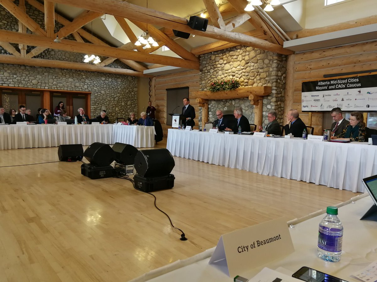 Jason Kenney addressing Mid-Sized Cities Mayor's Caucus. #ABMidSizedCities #abpoli #ABmuni @T4XBeaumont @T4XMayorStewart