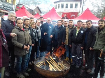 incenerede's tweet photo. Muharrem İnce, Muammer Aksoy’u katledili��inin yıldönümünde memleketinde anmak ve Belediye Başkanı Serkan Küçükkuru’ya destek olmak gittiği İbradı’da Ormana Vakfı M. Kazım İnan Misafirhanesi’nde kıymetli büyüklerimizi ziyaret etti, yurttaşlarımızla bir araya geldi. https://t.co/sLvitWjFlN