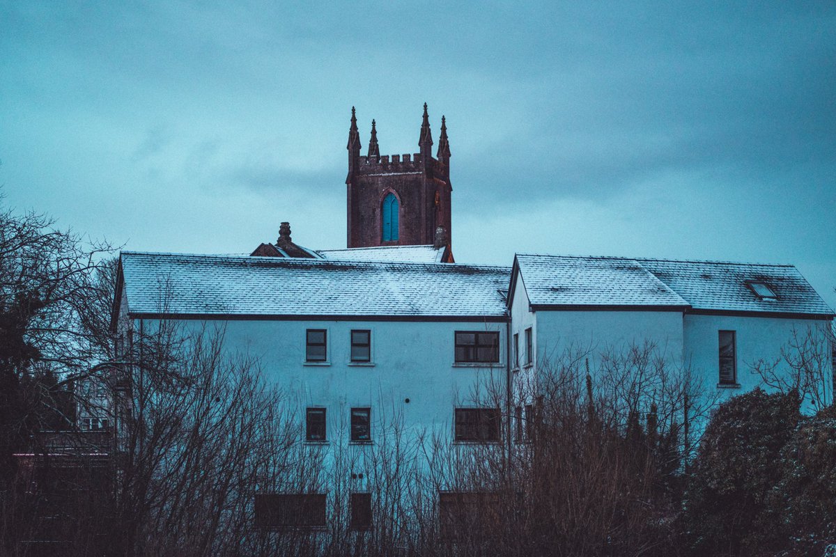 WeAreCastlebar's tweet photo. So then...who can't wait for the summer? 😜❄️ #WeAreCastlebar https://t.co/nWlRBHowmQ