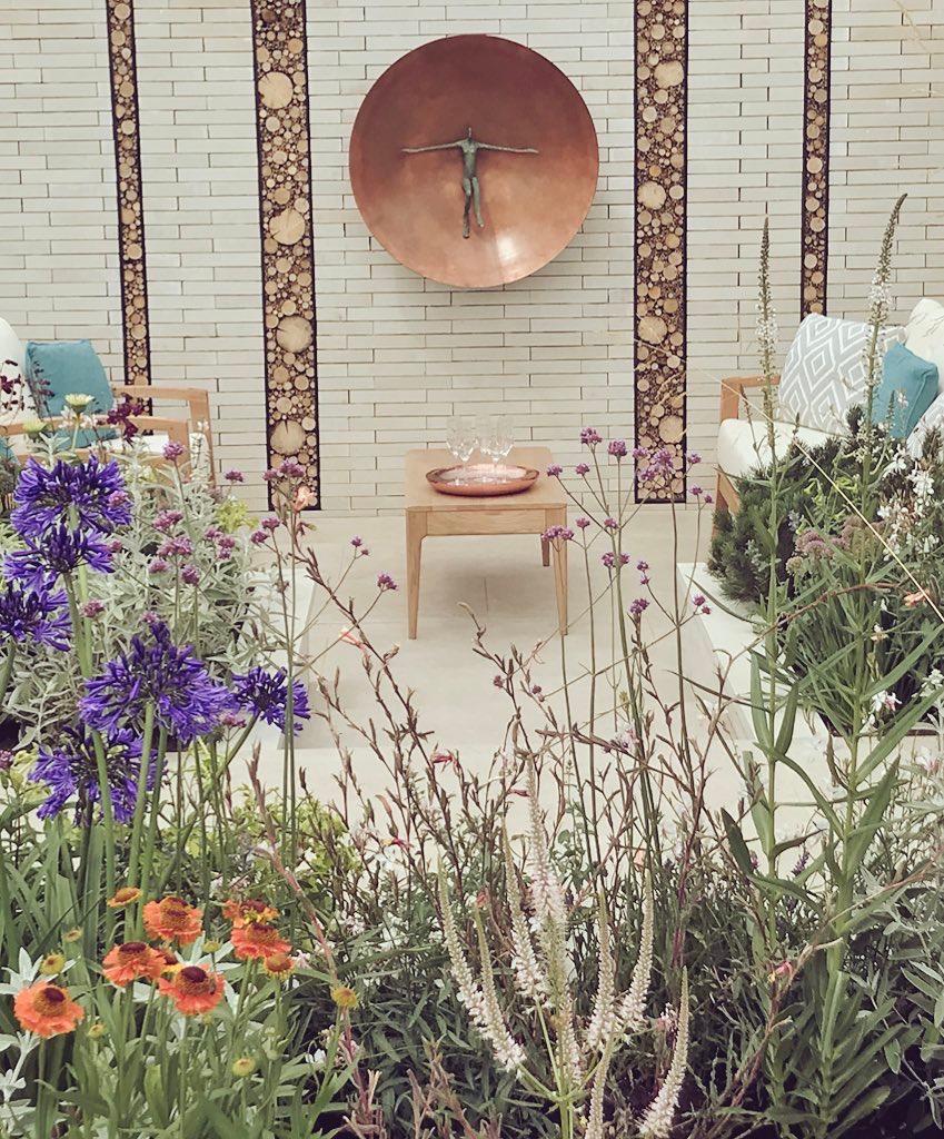 Blog Post - Upcoming London Stone Development Days in partnership with LCGD

We're delighted to be hosting six short courses with @LCGardenDesign this year, taught by two legends of our industry. Read more - [goo.gl/XhYsZB].

#ThisIsLondonStone