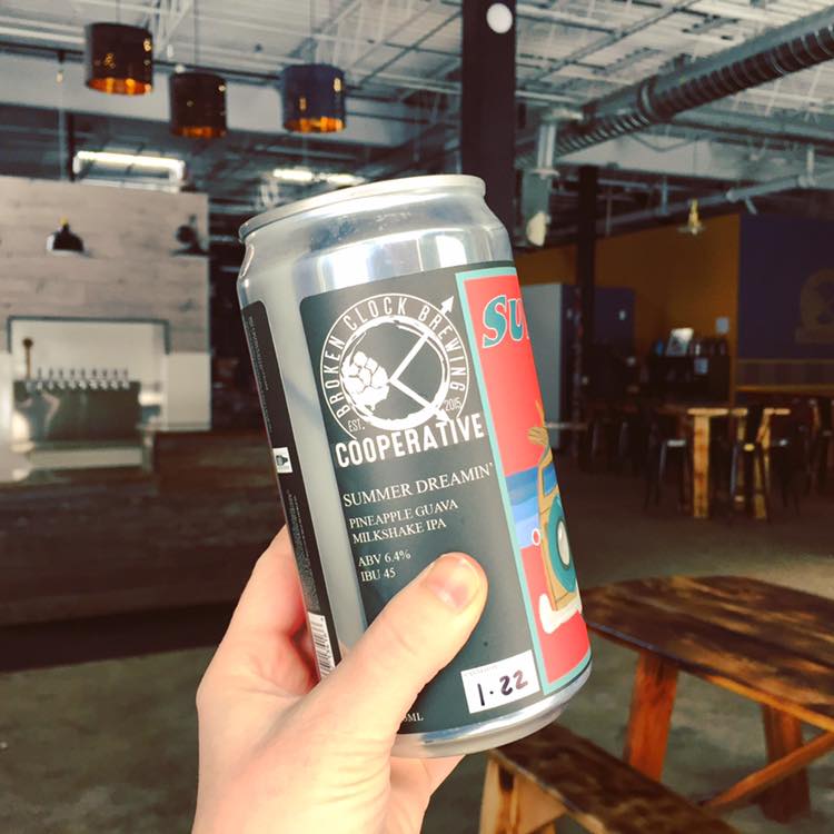 BrokenClockbrew's tweet image. Freshies gettin' dropped today @surdyksliquor @southlyndale @stinsonwbs @1010WWS @OmbiMN @LiquorCentral @TopTenSLP @LundsandByerlys @TheWinePeople @kowalskismarket @MGMminnesota @fridleyliquor @topvaluliquor @sentyrz @hyvee @TwinCitiesHV It's never too cold for #abeerrevolution!