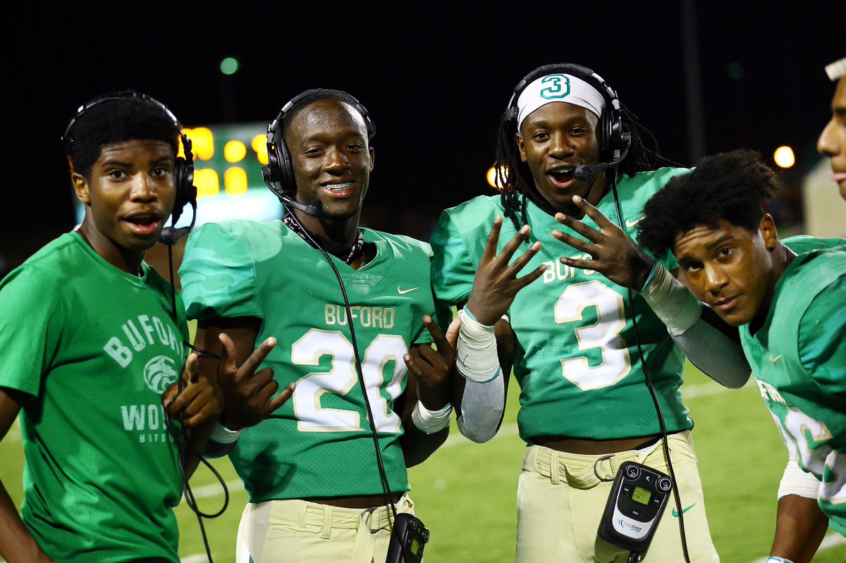 Our thoughts &amp; prayers are with Senior #3 <a href="/BrownDerrian/">Derrian Brown ®🕊</a>. The whole Buford community is praying for your recovery! #BufordUnited