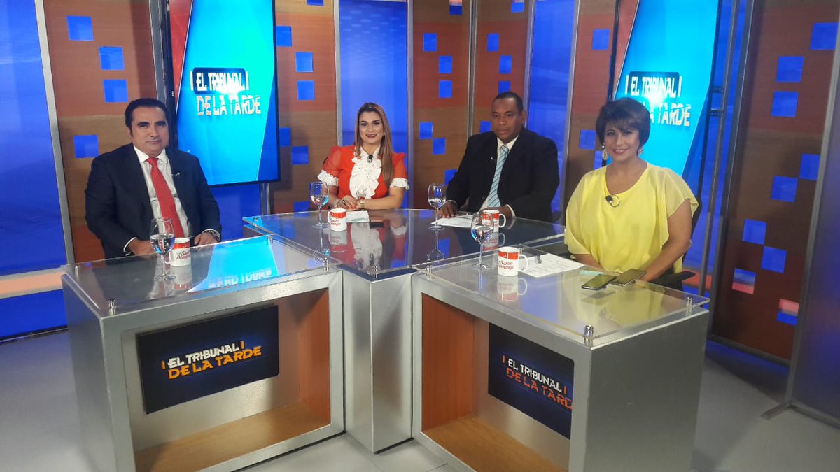 keylaReyna04's tweet photo. #ELTRIBUNALDELATARDE tuvimos al Cirujano Bariátrico ,Dr. Pablo García, con el tema “Obesidad y bariátrica”
como invitados a Francisco Luciano Secretario Del (PTD).
 y el Presidente del Movimiento (MURO) Víctor Pavón. @mildredcharlot @mediosjumarpo

#MediosJumarpo https://t.co/XizN8iKeSh