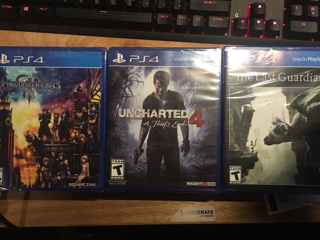 Mutedpanda's tweet photo. Guys... guys!... 😰 #Bestbuy got me. I had money left over from my paycheck, so traveled to Bestbuy - I thought nothing would happen - I SWEAR! I thought nothing would happen!! #KingdomHeartsIII #Uncharted #TheLastGuardian #IBroke https://t.co/XWSf20s6MF
