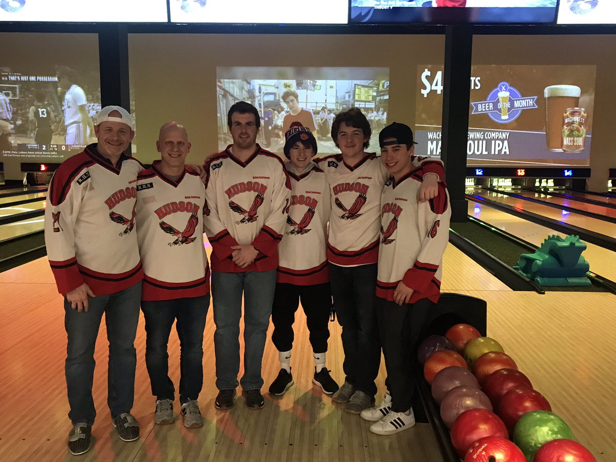 HudHockey's tweet photo. HHS Hockey spent time at @ApexCenterr in Marlboro. The team was broken into groups and battled for a gift card. Coach Nanartowich’s team won it all with a combined score of 1,269. #family @MassHSHockey @TheHHSRedSea @HawksBoosters @HHSHawksAD @BecomeABanner @MetroWestSports https://t.co/T6NHrlxcQI