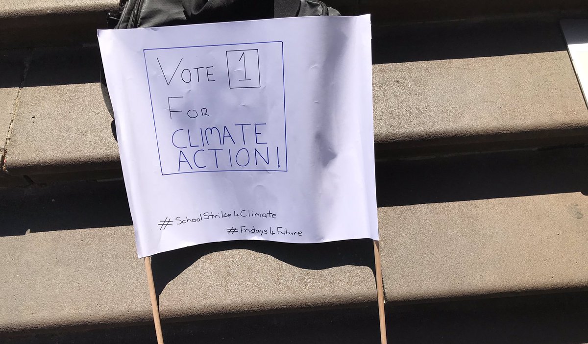 AlaterasOscar's tweet image. Standing outside Parliament House in Melbourne, Australia to demand climate action from my government. Join and support the movement!
#schoolstrike4climate #fridays4future #ClimateCrisis #ClimateChangeIsReal #ActOnClimate