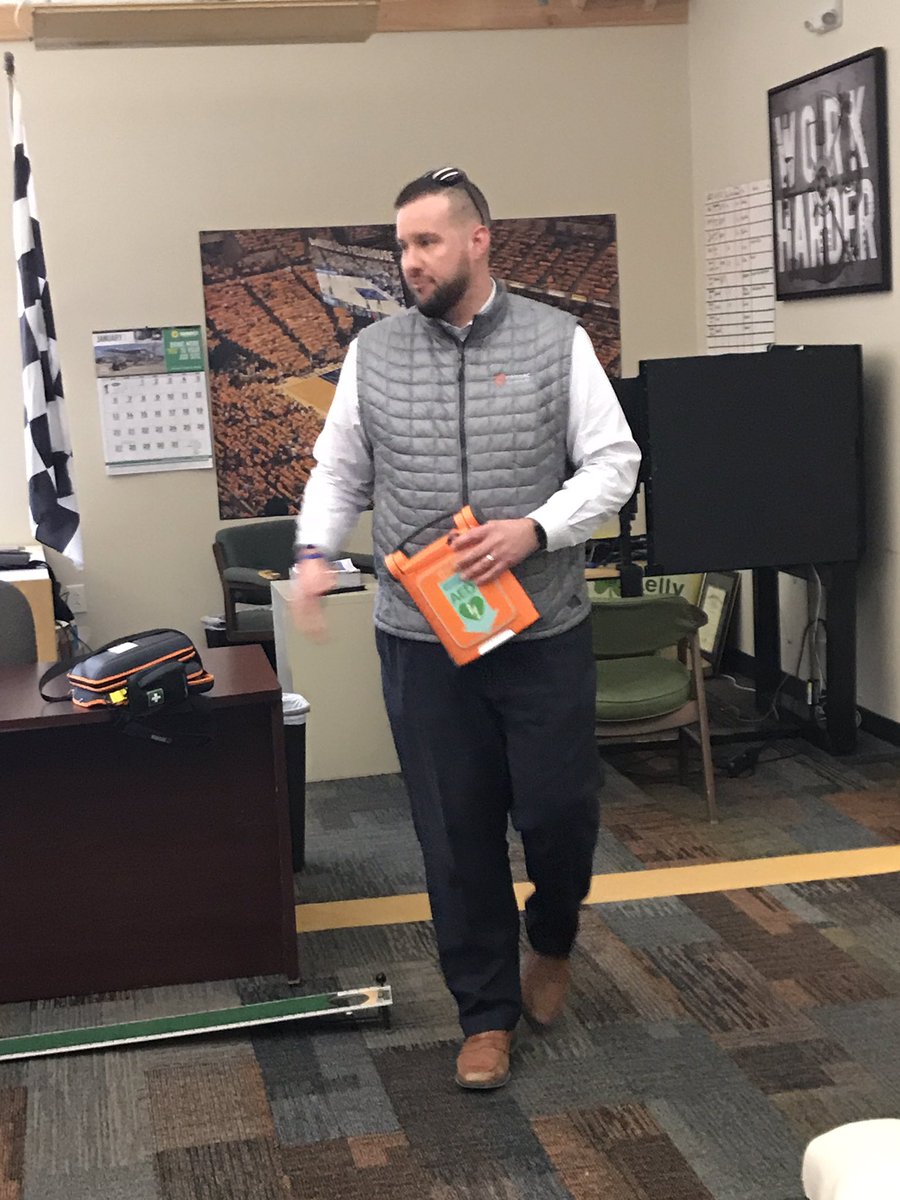 jeff_utzinger's tweet image. Proud to work at @NCW - a great place to work..and now a SAFER place to be - getting a @CardiacScience G5 AED! Thx @CardiacTP for making sure we’re #rescueready 
#AEDs