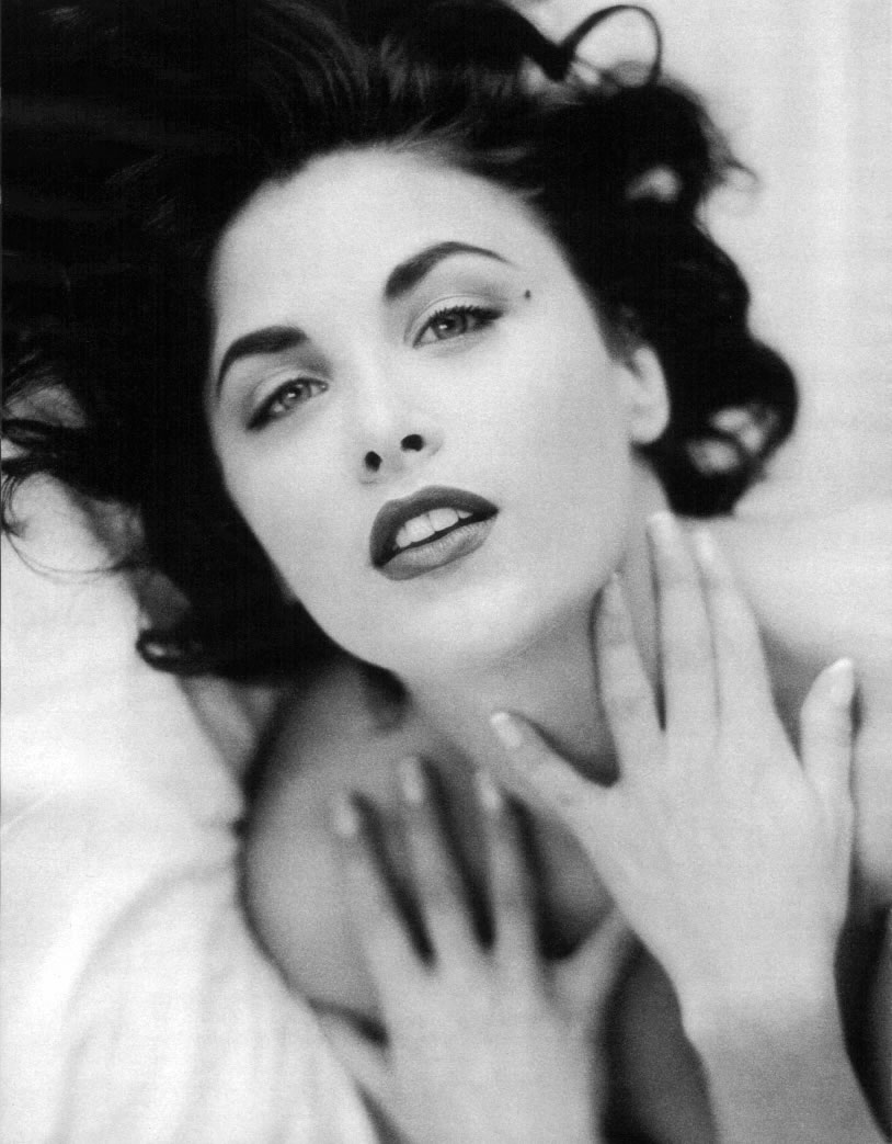 Happy Birthday to \"Twin Peaks\" star Sherilyn Fenn. Such a beautiful, talented actress. 