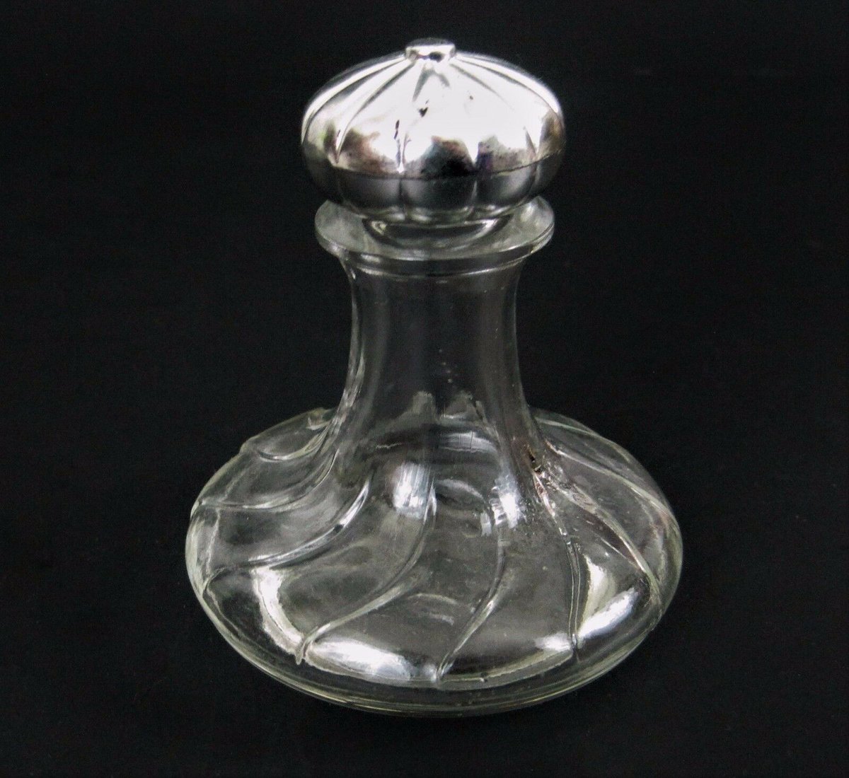 Vtg Squat Perfume Bottle Clear Glass Captains Carafe Bulbous Silver Tone Top #oldbottle #Vanity #VintageVanity ebay.us/pPevWQ via @eBay