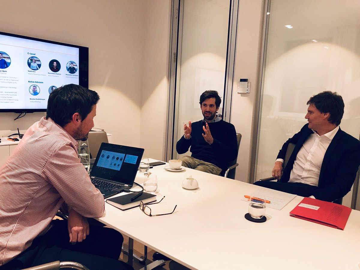 Klasse, wie sich das #Startup <a href="/Wechselpilot/">Wechselpilot</a> in nur zwei Jahren entwickelt hat. Mein Eindruck vom #Twitterpitch hat sich bestätigt: Die Jungs sind echt smart und wissen ganz genau, wie der Markt tickt. Absolute Vorzeige-Gründer! 💪🏻