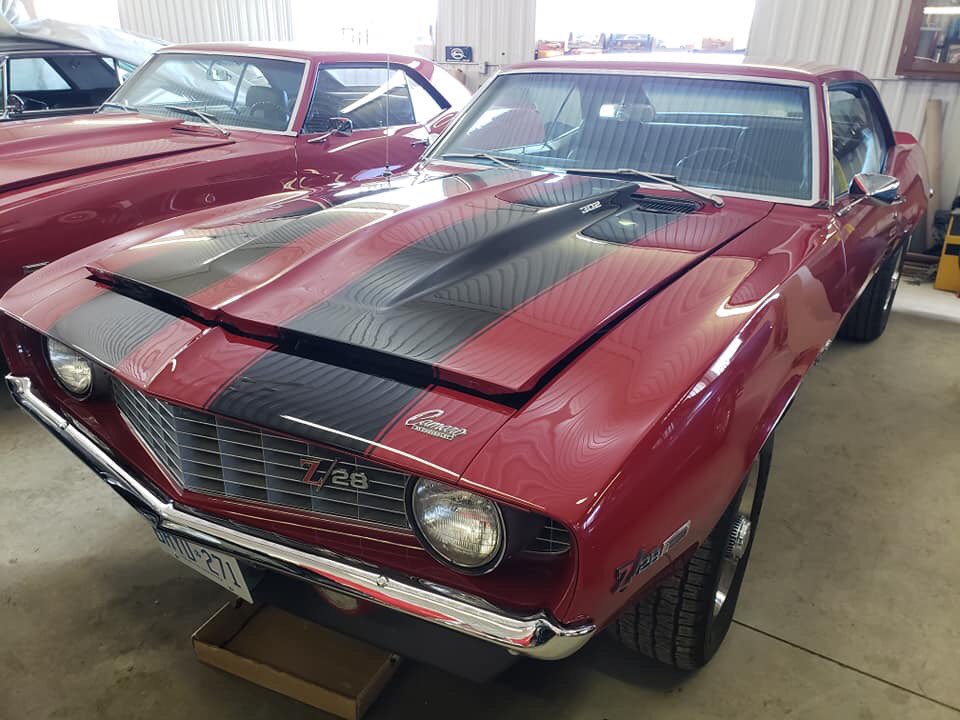 mikewilson0054's tweet photo. I love getting out to visit clients and hear their stories on some pretty neat vehicles. 

Check out this wicked collection for today👇

#classiccar #collection #carspotting #piercearrow #chevrolet #camaro #impala #cadillac @Cadillac @chevrolet https://t.co/V0pCUqkqp7