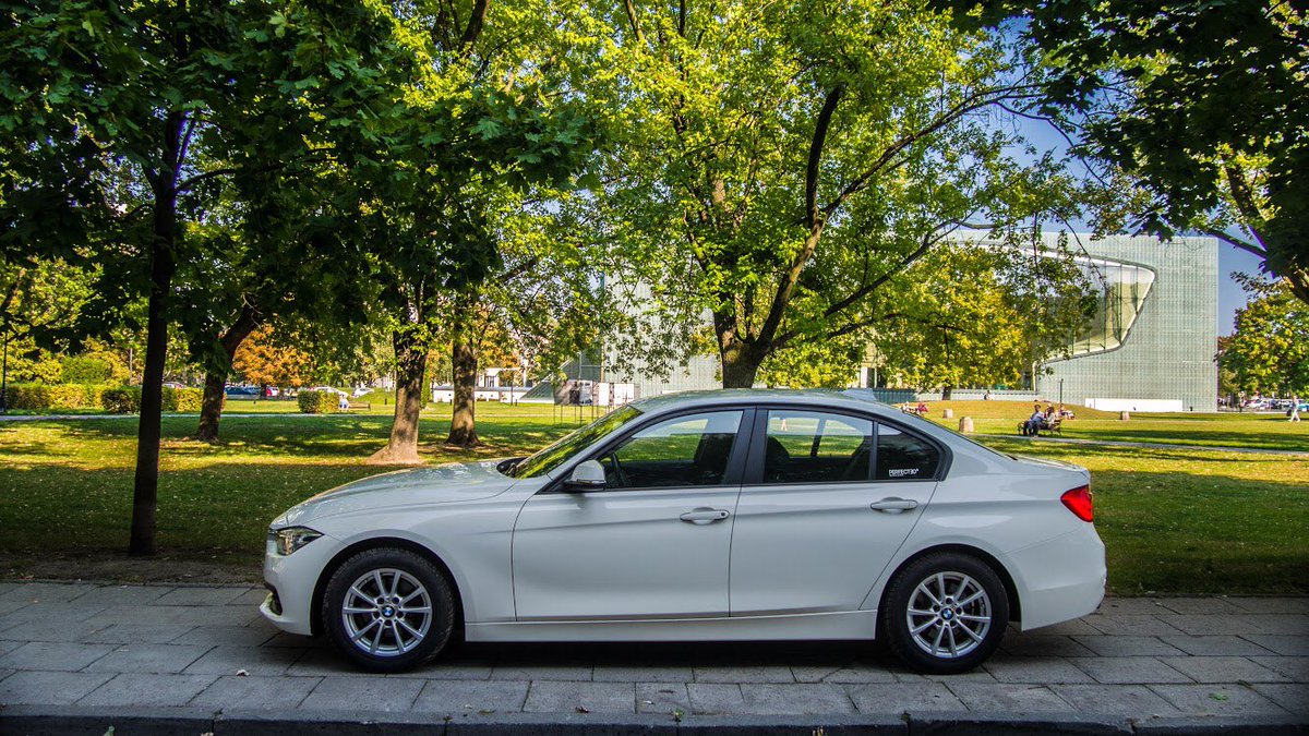 BimmerTechLLP's tweet photo. Bruce. Quite the name for a car, I think you'll agree.
But behind that name is a heart of gold; Bruce is always happy to help our team develop *amazing* #BMW retrofits.
How did a little 318i like Bruce end up working at BimmerTech? Strap in and we'll tell you 1/10 #BruceTheBMW https://t.co/A8Bt6OuKJn
