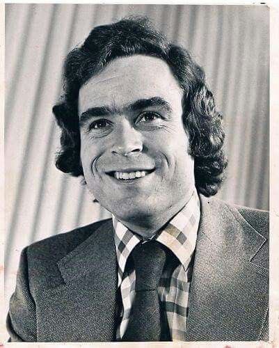 H0w is No one TAlkINg aBoUt ThE UNIBROW.