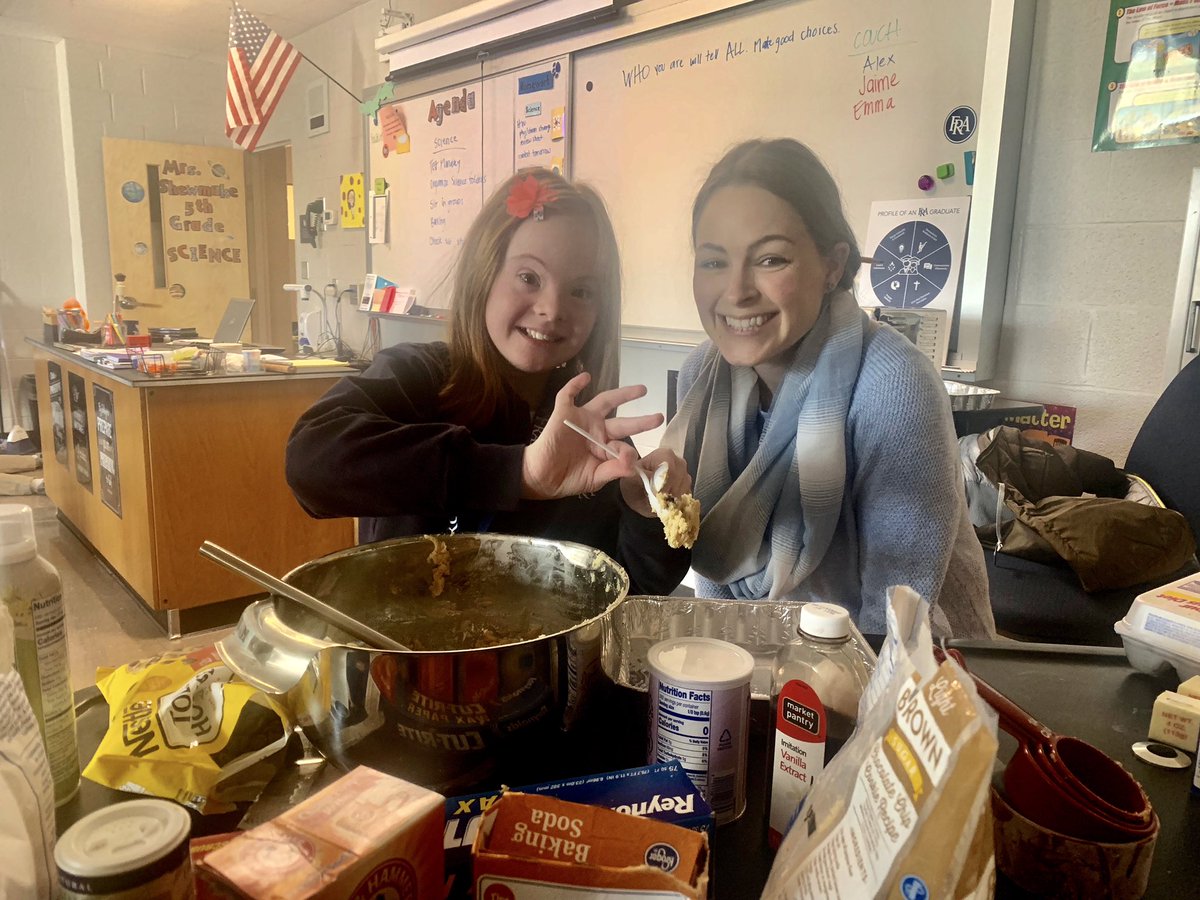 FRAmsDavis's tweet photo. Baking is chemistry! Chocolate chip cookies for all 🍪 #5thgrade #science @FRApanthers @FRAmrsNelson @FRAKentC https://t.co/MbyeGSkddW