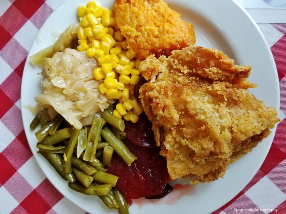 VirginiaDiner's tweet photo. Believe in yourself. You can eat all this, and dessert too! ๐
.
.
.
#VirginiaDiner #WakefieldVA #VAEats #vafoodies #wakefieldeats #dinerfood #eeeeeats #feedfeed #foodstagram #buffet #lunchbuffet #dinnerbuffet #buffetplate https://t.co/DdaZdqocW5