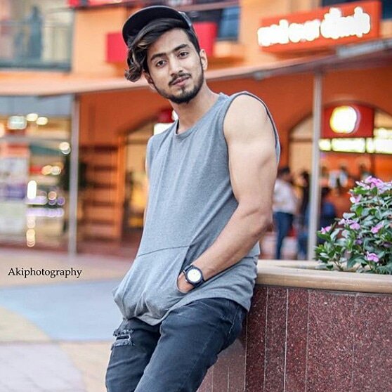 mr_faisu_'s tweet photo. 🔥🔥🔥🔥
#instadaily #photography #like4like #love #followback #followme #f4f #instalikesandfollowers4u #follow4follow #photooftheday #instagood #followforfollow #fvbv @rocket_hastags #likeforlike #lfl #tbt #cute  #l4l #fff #picoftheday #instalike #faisusquad https://t.co/EU1irWpuRC