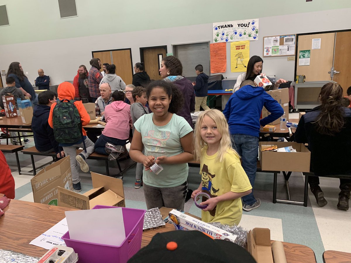 Mathews_ES's tweet photo. Stem Wars last night with a full house! https://t.co/DuLAN0iNRA