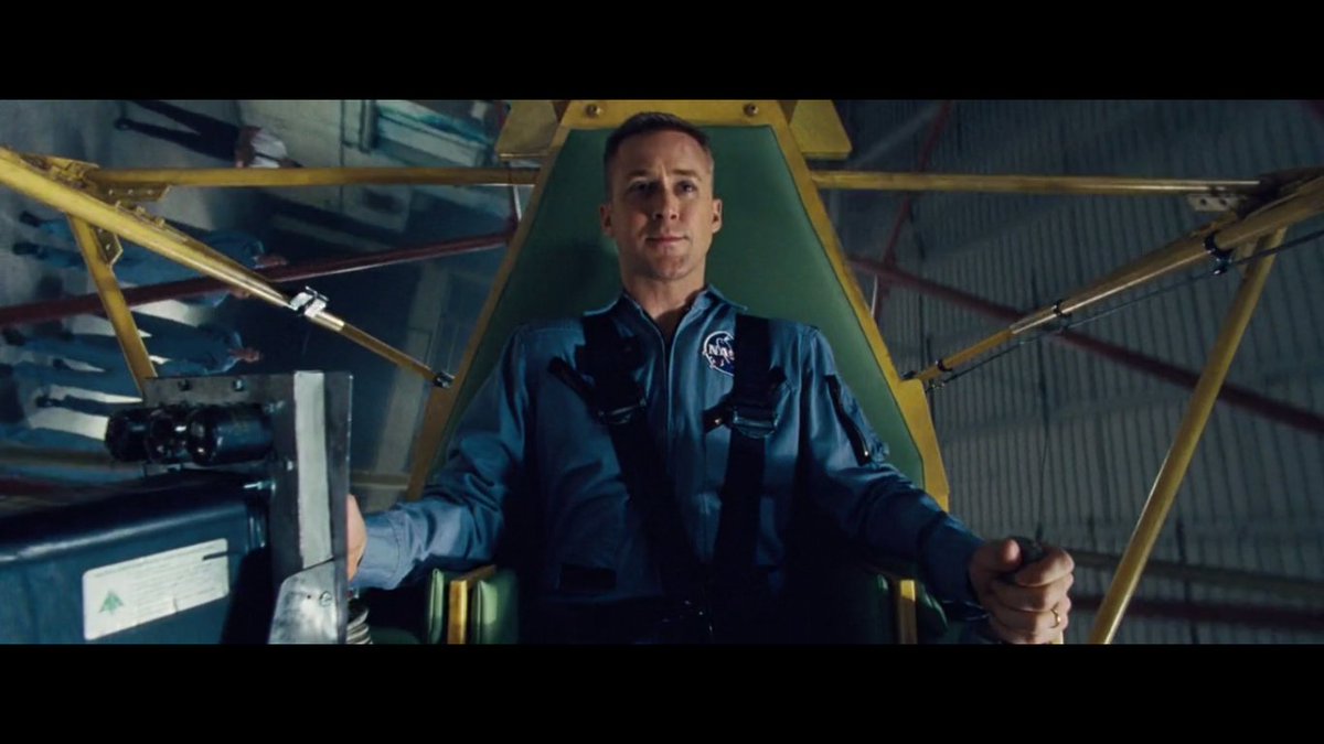 merchf's tweet photo. #FirstMan by @DSChazelle. 2.3 #martines. Más profundas y realistas que #Apollo13 y #Armageddon, pero no por eso mejor. Es Ryan Gosgling la versión masculina de Kirsten Stewart?? https://t.co/NI5V1diFsI