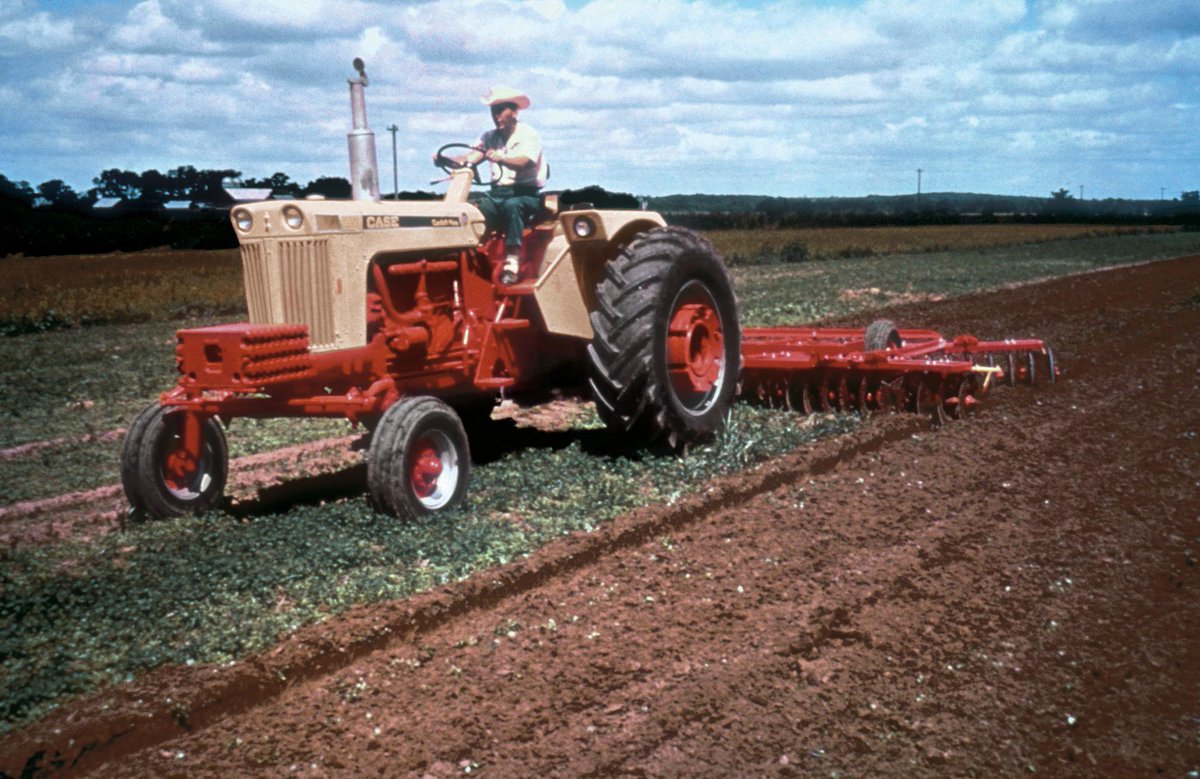 DeltaGrp's tweet photo. Tractors age, but the feeling of dirt under your feet and wind on your face is always fresh. https://t.co/zmt1ZUT85X
